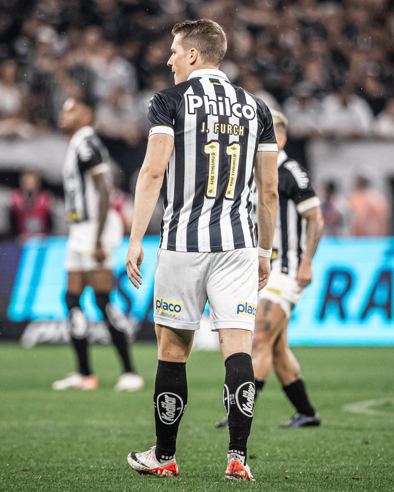Técnico Marcelo Fernandes coleciona dúvidas para montar o Santos no duelo com o Flamengo