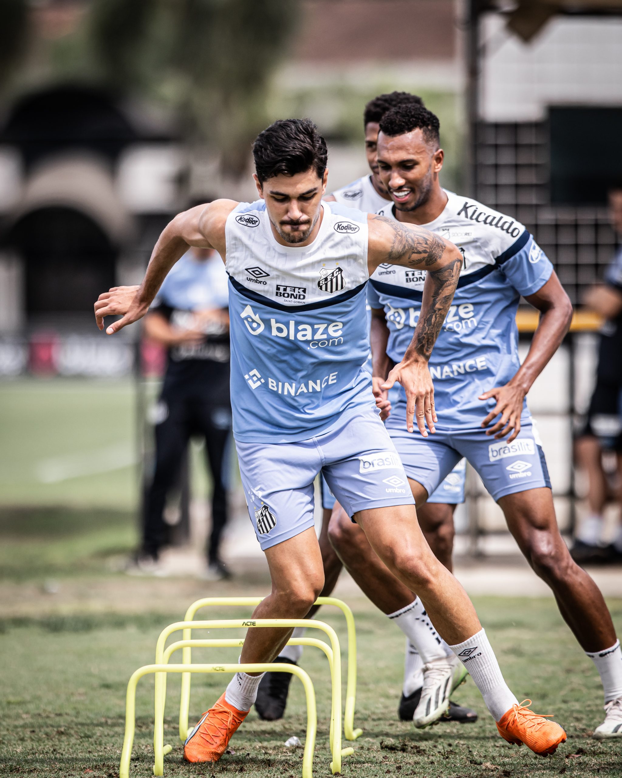 Trio fracassa no Santos e deve voltar ao Água Santa para o Campeonato Paulista