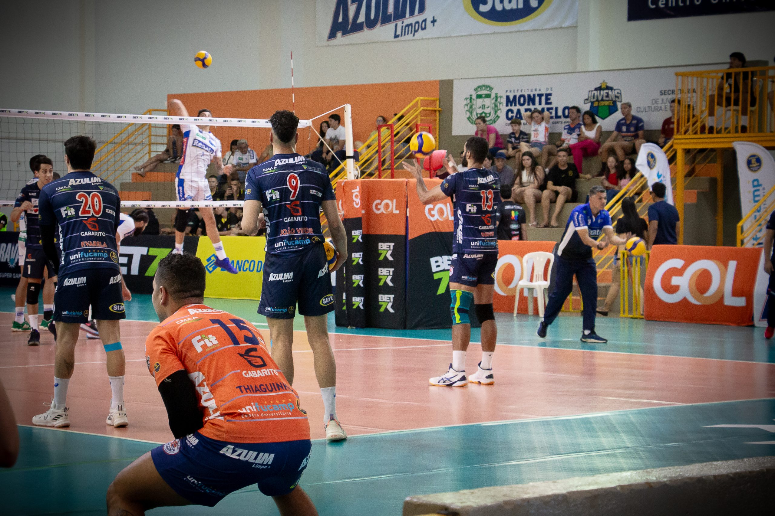 Vôlei Campinas vence Monte Carmelo e mantém 100% de aproveitamento na Superliga