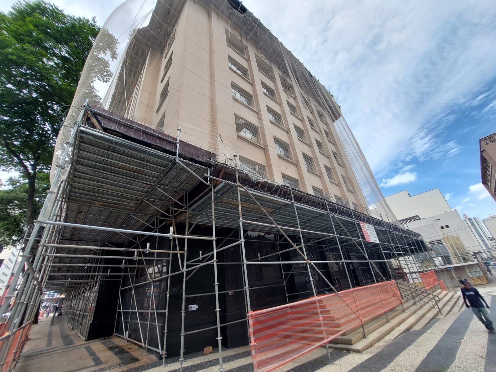 5 anos depois, andaimes do Palácio da Justiça serão retirados na semana que vem