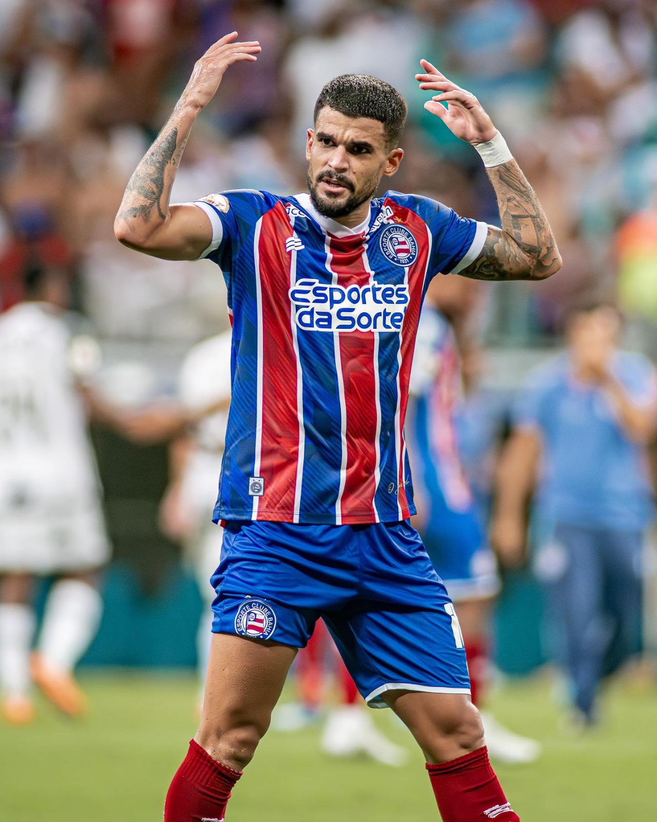 Bahia não pretende envolver jogador em negociação de Cauly com o Palmeiras