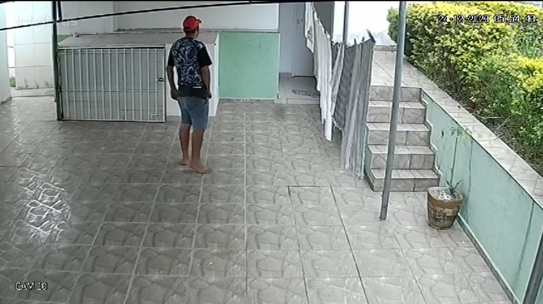 Homem foge da delegacia e é recapturado pela polícia após furtar clínica