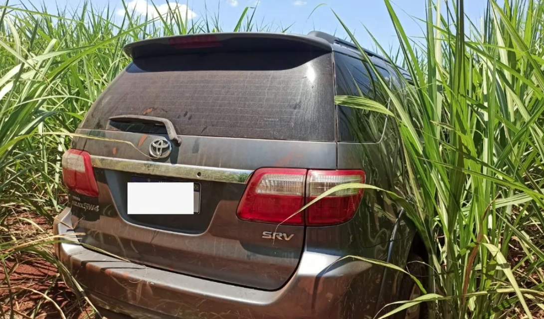 Homens são presos e carro roubado no sábado é recuperado em Limeira