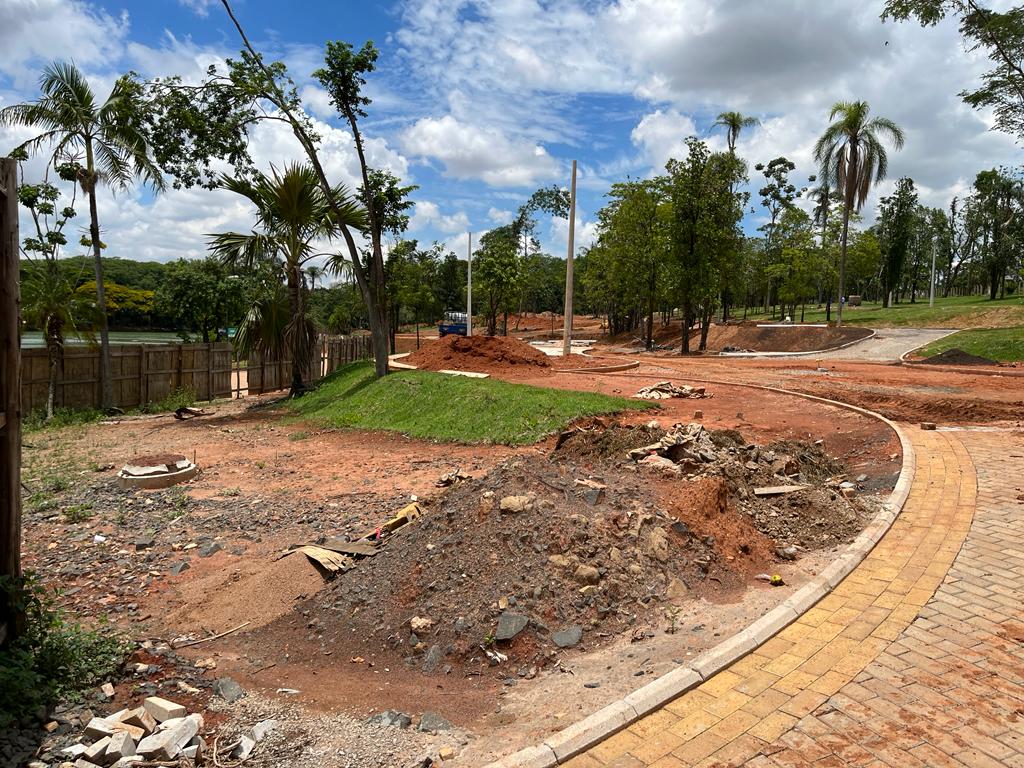 Obras são prejudicadas pela chuva e seguem sem data de entrega no Taquaral