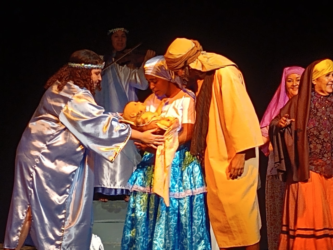 Companhia de teatro oferece oficina gratuita para espetáculo ‘Paixão de Cristo’