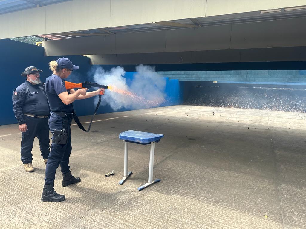 Guarda Municipal realiza treinamento com armas não letais