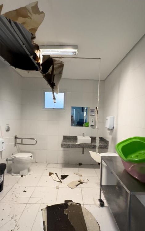 Um ano depois, telhado do Mário Gattinho precisa ser totalmente refeito
