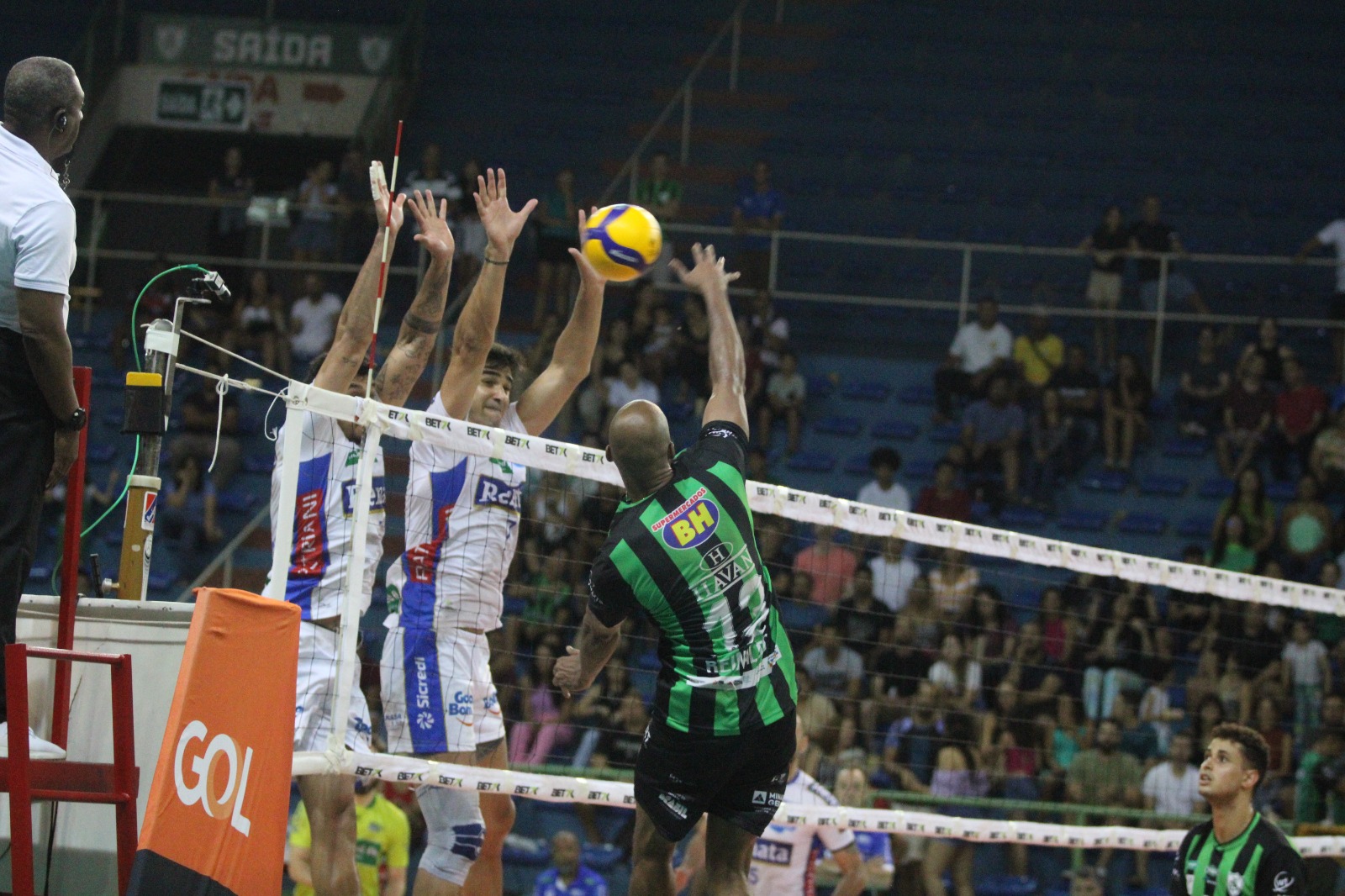 Na primeira partida de 2024, Vôlei Renata vence o América-MG pela Superliga