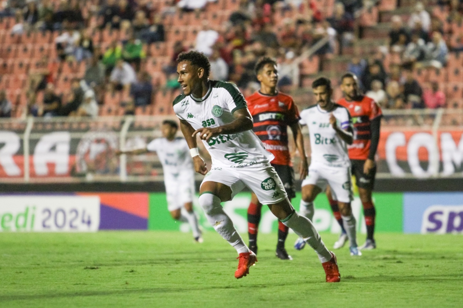 Técnico Umberto Louzer valoriza grupo do Guarani na vitória sobre o Ituano