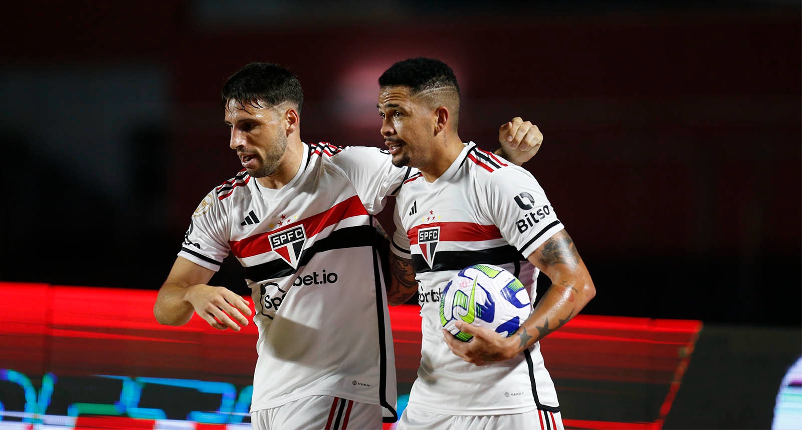 Luciano tenta conter a pressão no São Paulo