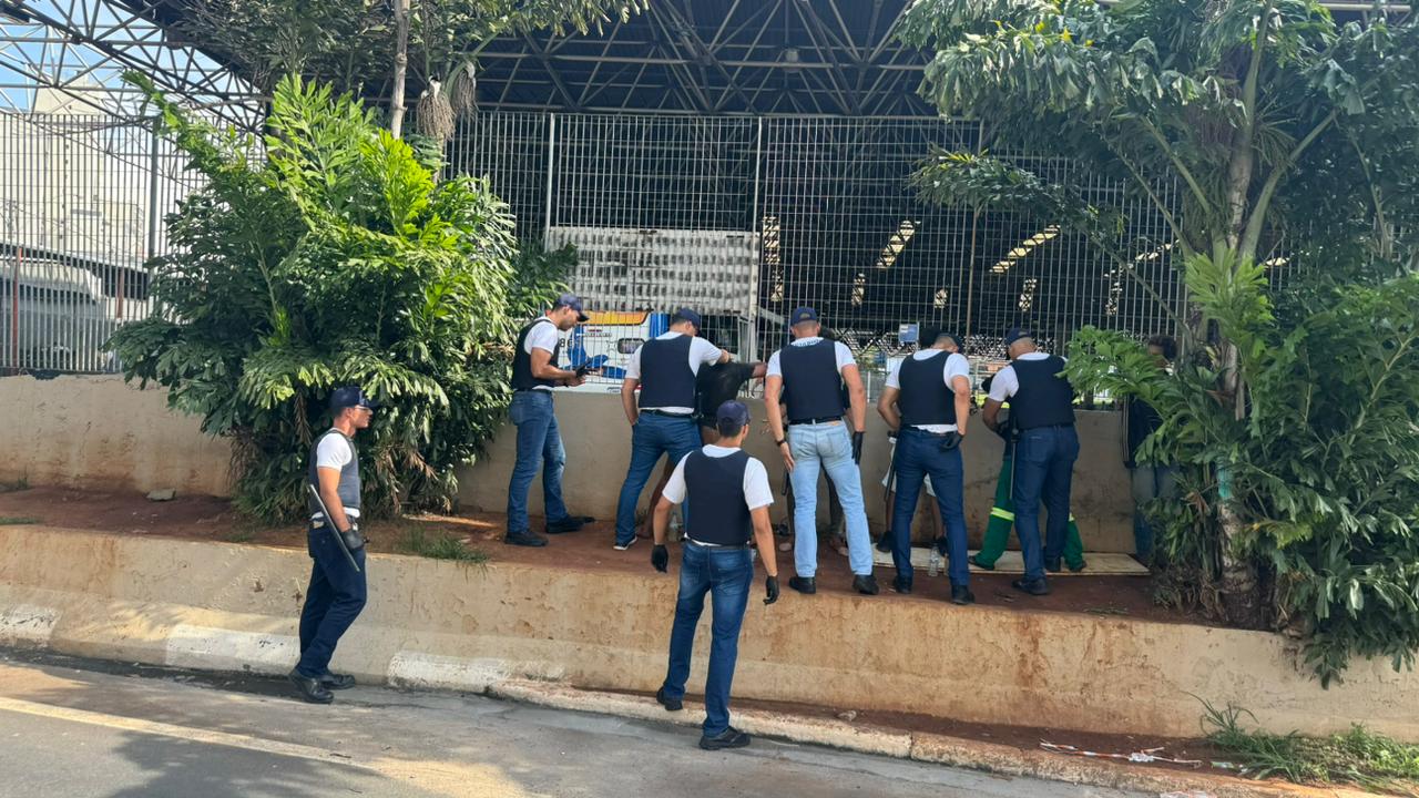 Operação no Centro apreende drogas e recupera celular furtado