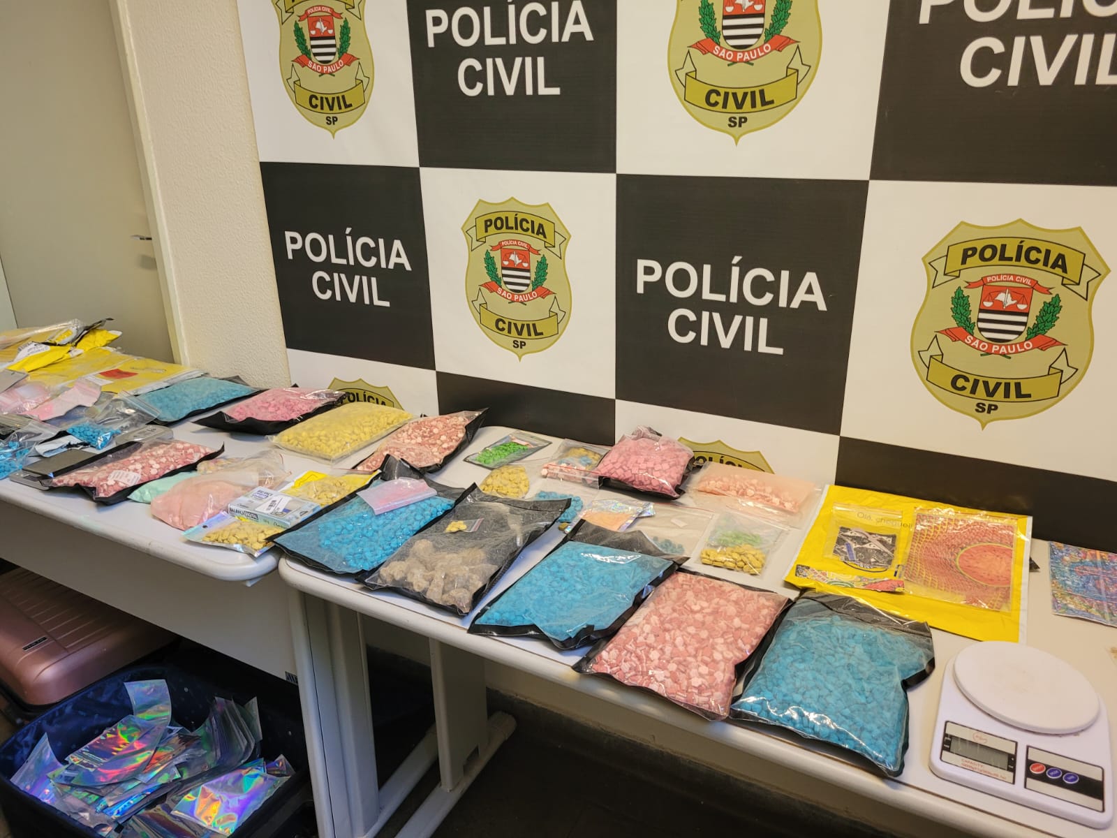 Polícia apreende R