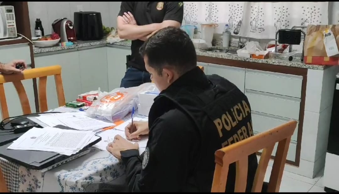 Justiça dá liberdade para homem suspeito de roubar dados de autoridades públicas