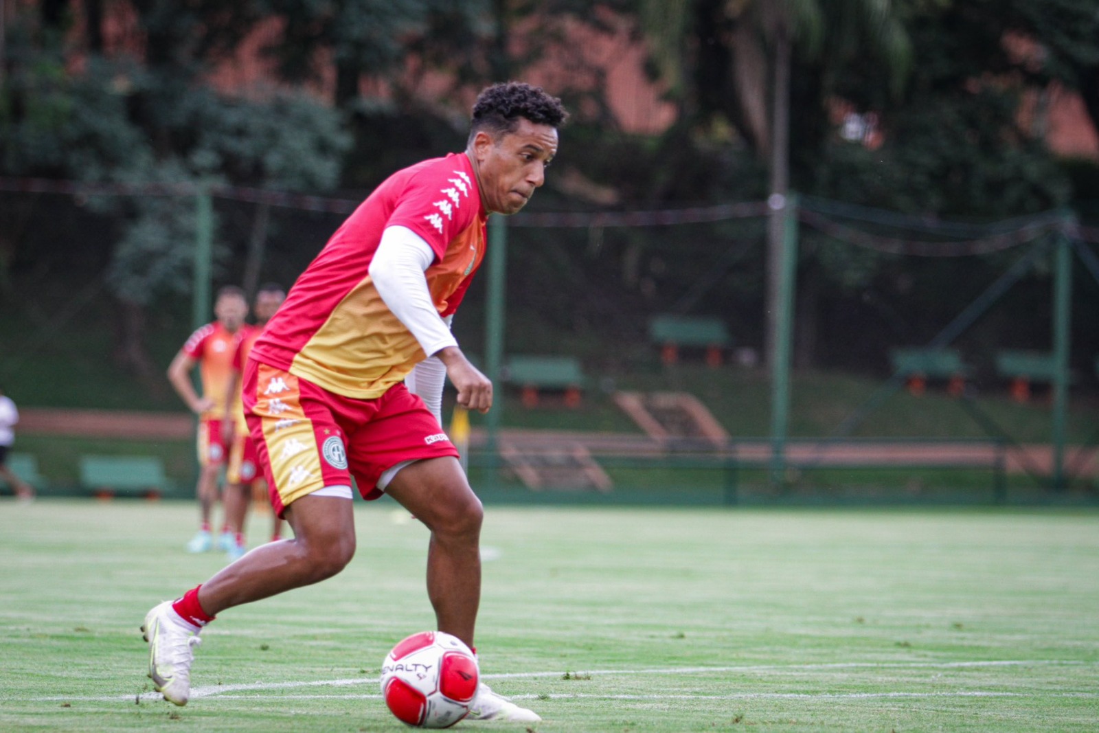 Possível titular contra o Botafogo, Diogo Mateus vê injustiça em comparações com 2023