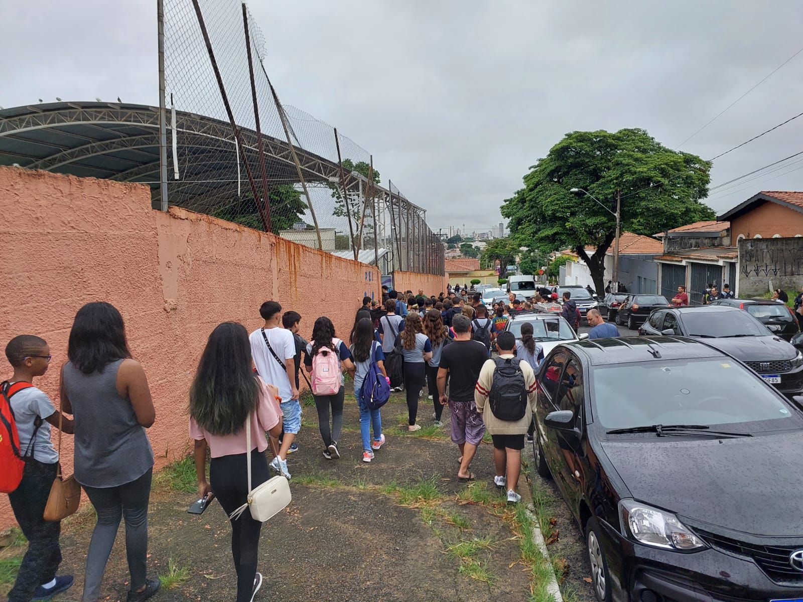 Estudantes da rede estadual de Campinas retornam às aulas nesta quinta