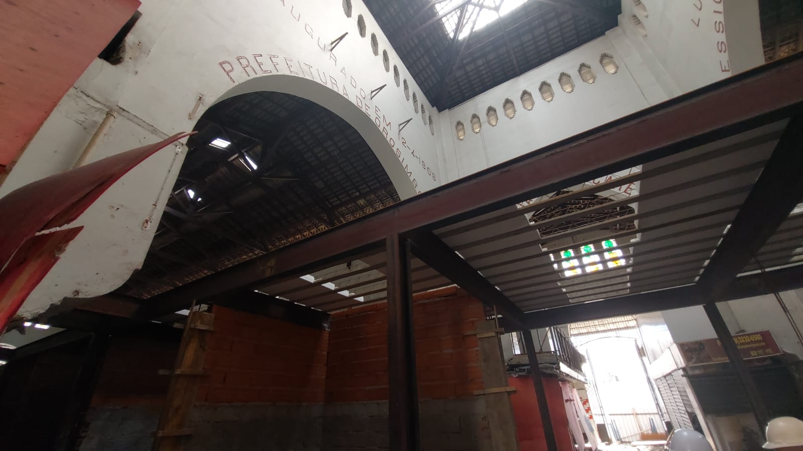Com 60% da reforma concluída, Mercado Municipal será entregue no 2° semestre