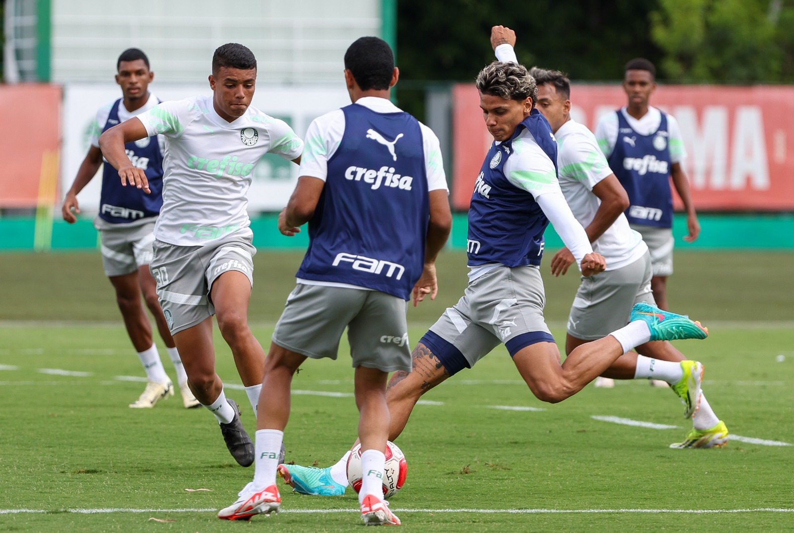 Em semana decisiva, Palmeiras confirma renovação de Richard Ríos