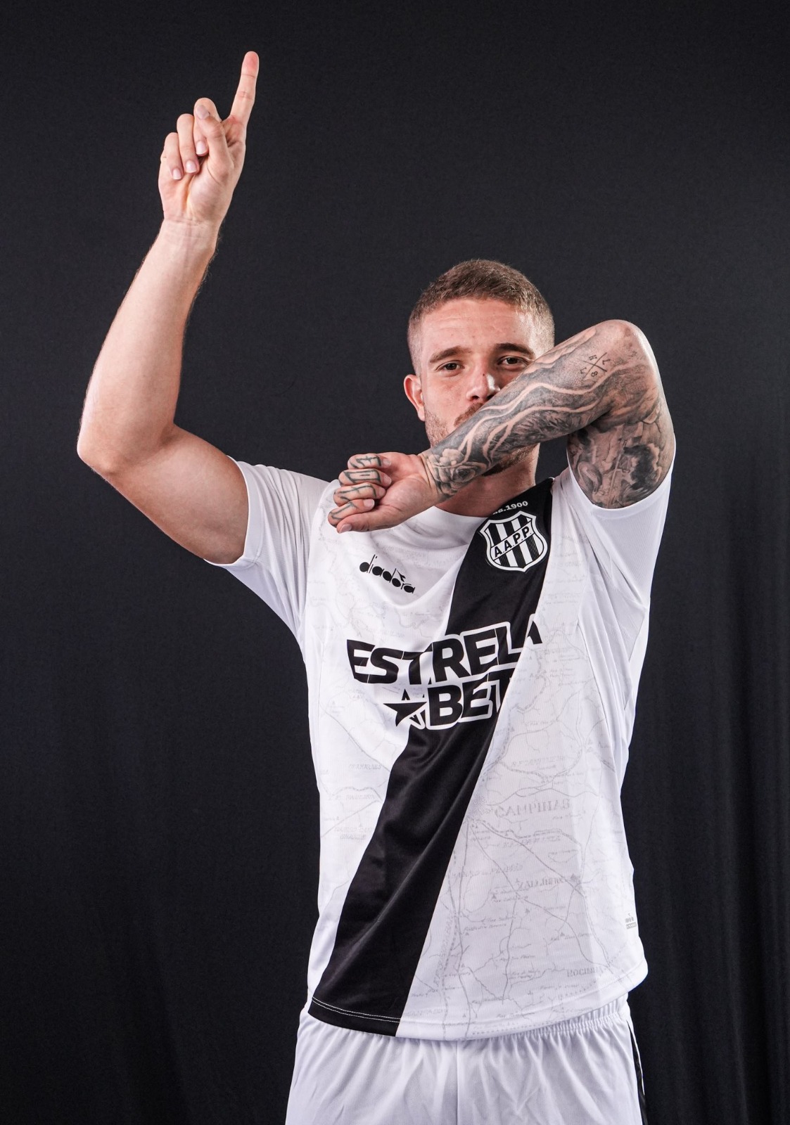 Ponte Preta pode perder Léo Naldi para o Vitória antes da decisão no Paulista