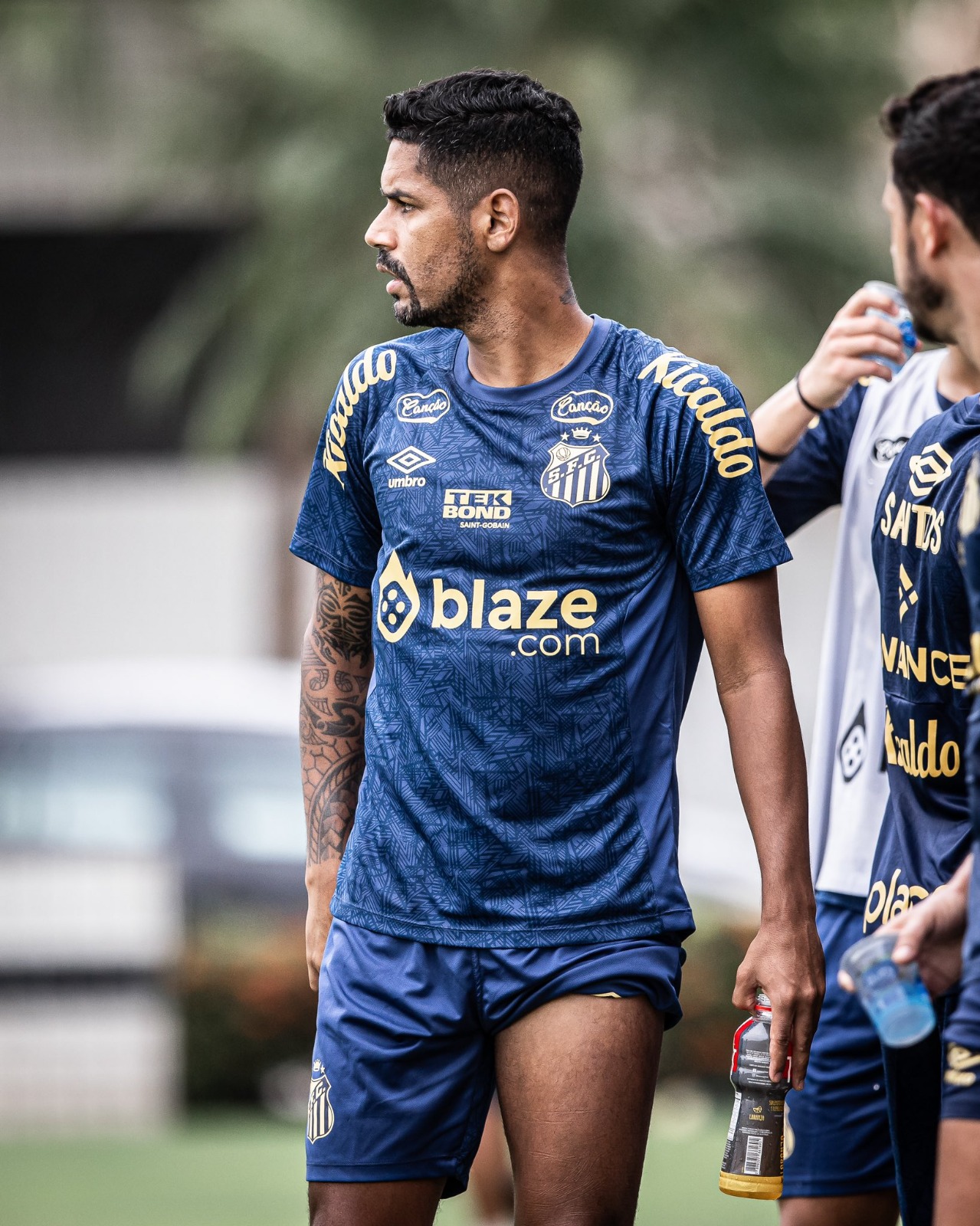 Santos conta com Aderlan para enfrentar Red Bull Bragantino