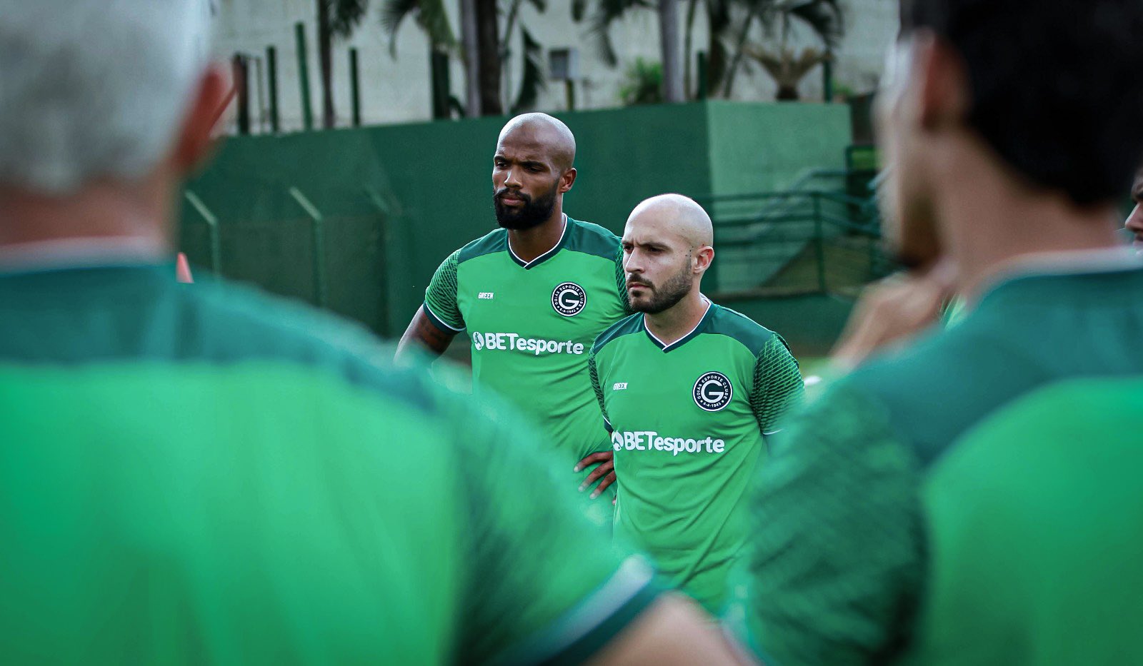 Antes de estrear, Régis se machuca e não reforça o Goiás contra Ponte Preta