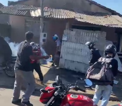 Casa é depredada após briga entre moradora e motoboy, em Mogi Mirim 