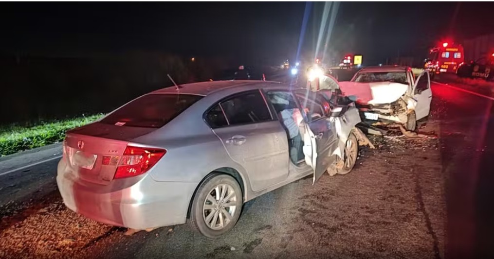 Casal morre e motorista fica em estado grave após acidente em rodovia