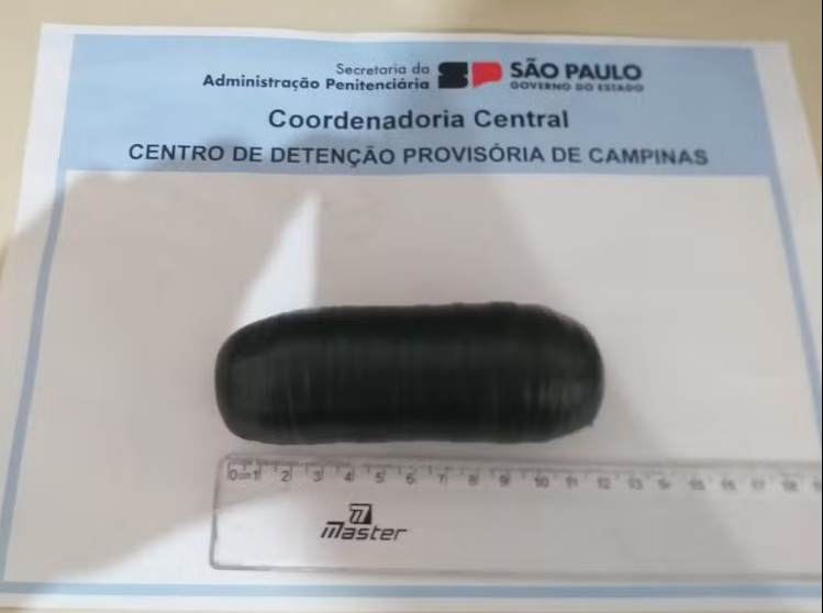 Mulher é detida ao tentar entrar com cocaína no CDP de Campinas