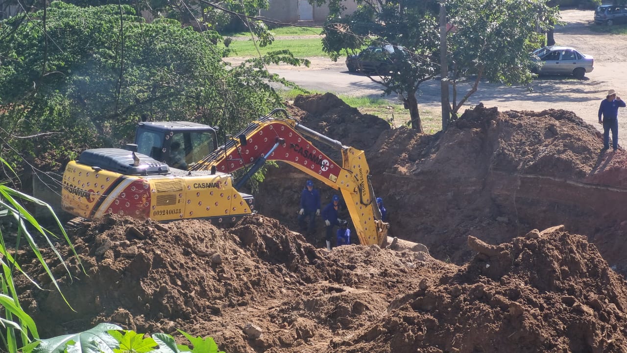 Começa reconstrução de ponte que desabou após chuva no Jd. Novo Campos Elíseos