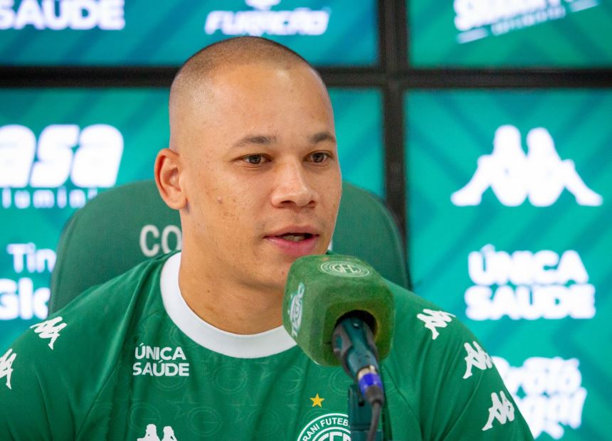 Experiente em Série B, atacante Caio Dantas é apresentado no Guarani