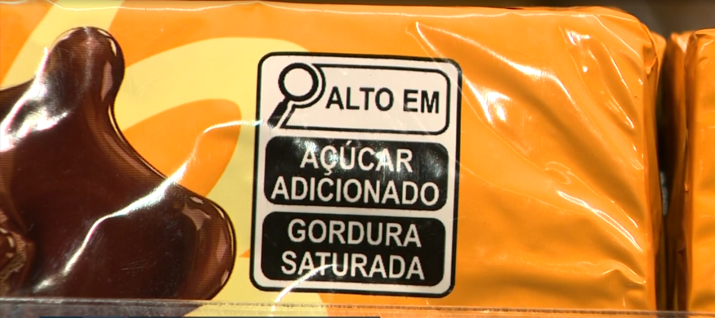 Termina nesta segunda-feira (22) prazo para empresas utilizarem rótulos antigos