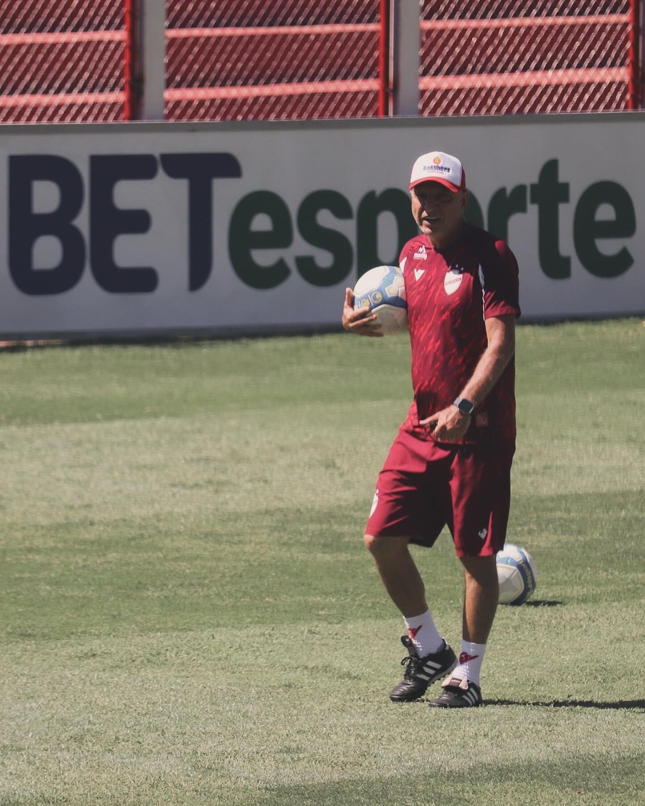Vila Nova conta com estreantes para enfrentar o Guarani na estreia da Série B