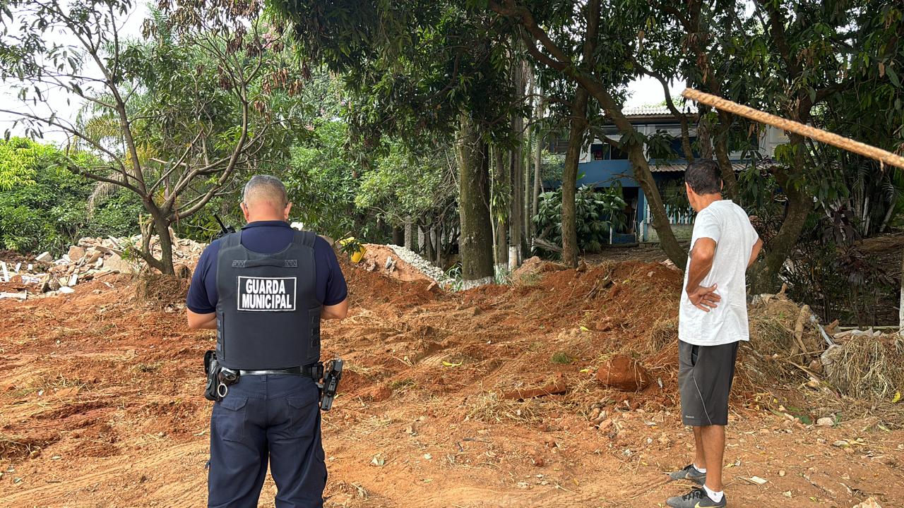Guarda detém dois em flagrante durante descarte irregular às margens do Rio Capivari