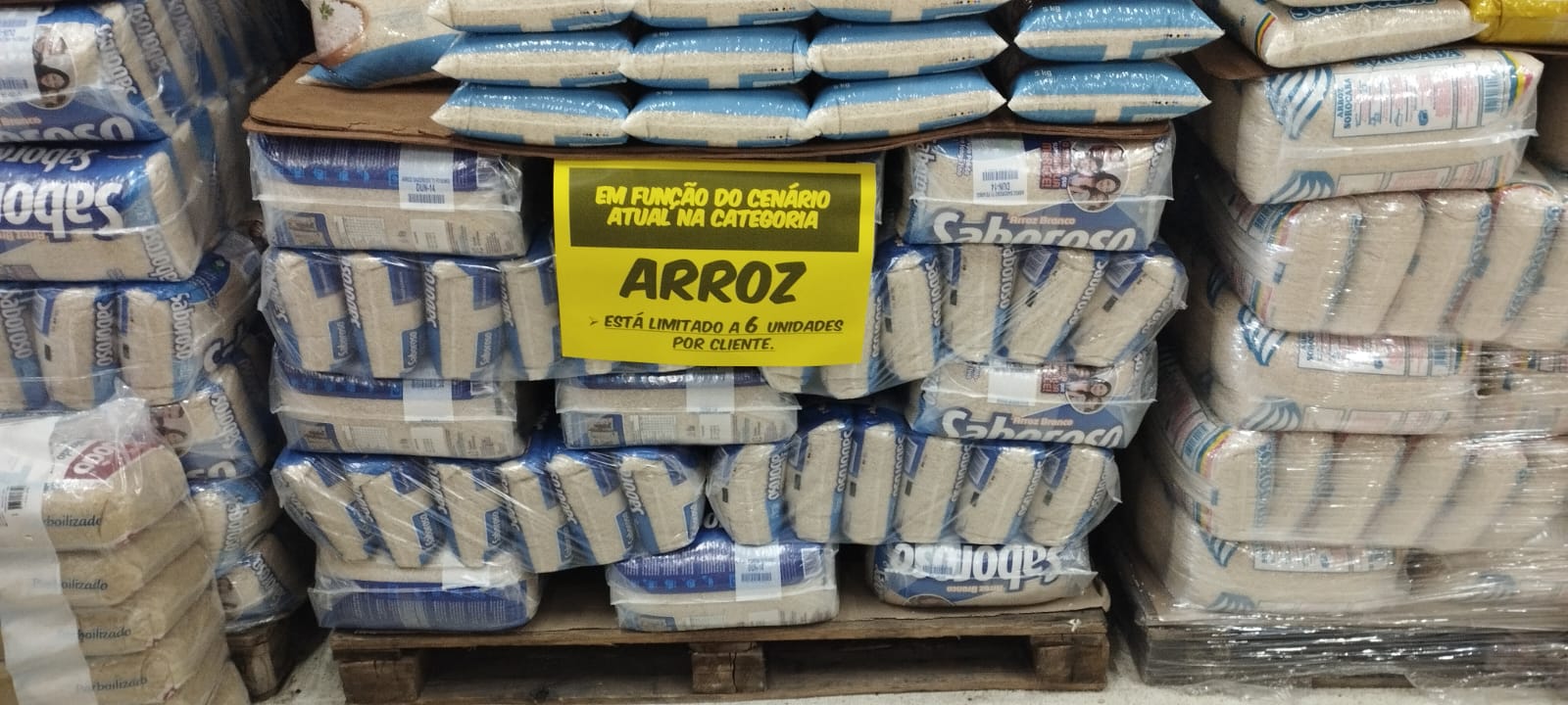 Clientes temem falta de arroz em mercados; associações garantem abastecimento