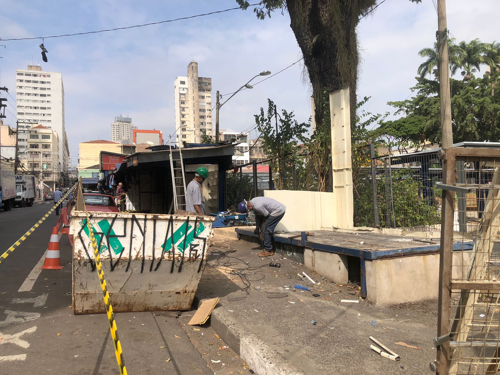 Comerciantes no entorno do Terminal Mercado acreditam em melhorias após reforma