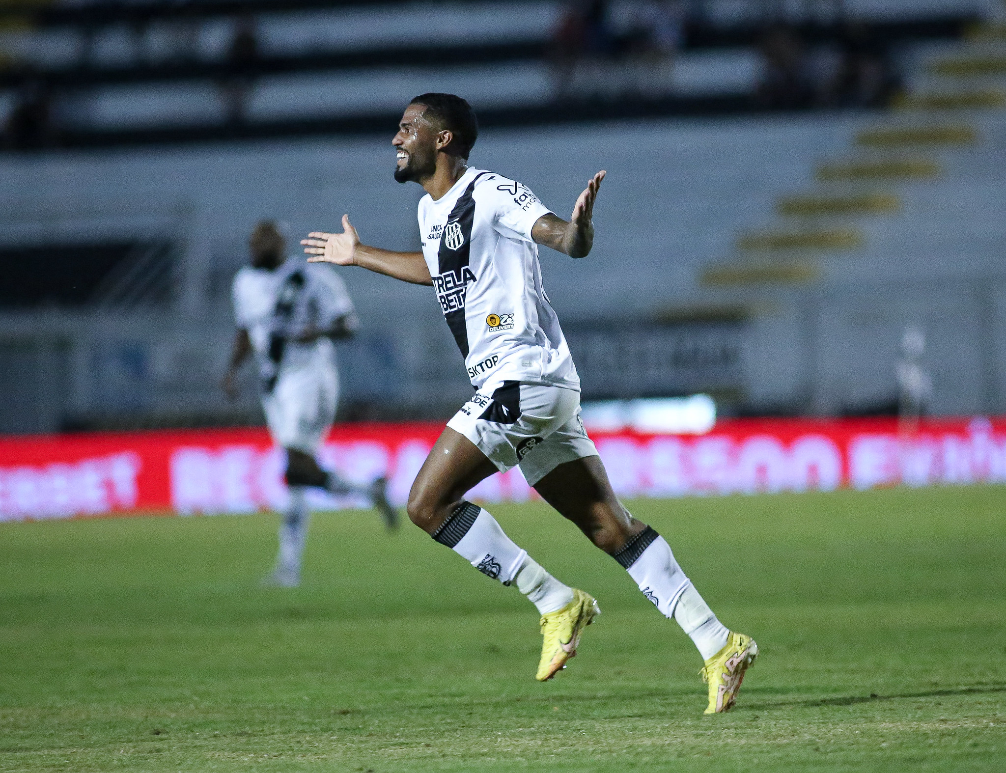 Gabriel Novaes passa por cirurgia e deve voltar no fim de agosto