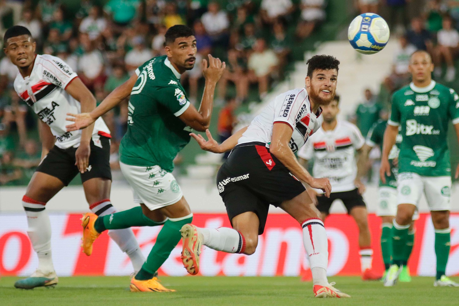 Guarani vence Botafogo-SP e conquista primeira vitória na Série B