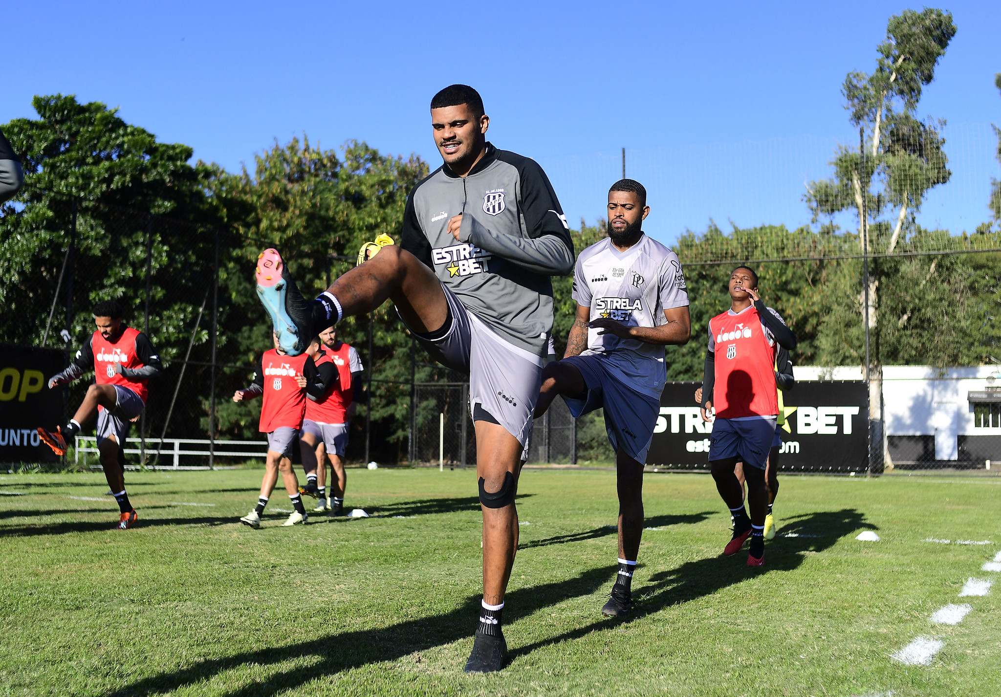 Matheus Régis, Jeh e Everton Brito devem ser as novidades contra o CRB; Dodô cumpre suspensão