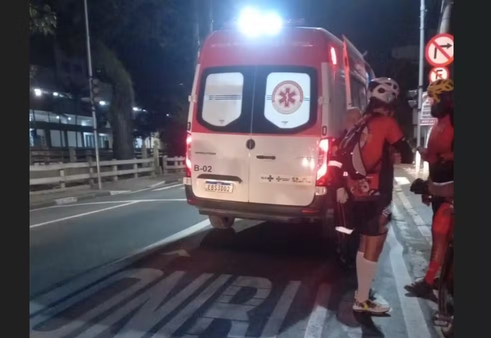 Motorista que atropelou ciclistas é ouvido na delegacia e liberado 