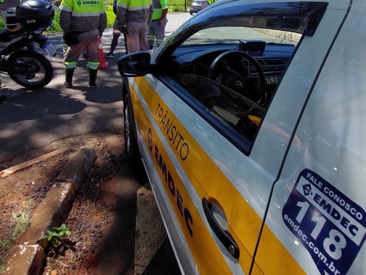 Afundamento em trecho da Delfino Cintra provoca bloqueio nesta 5ª feira em Campinas 