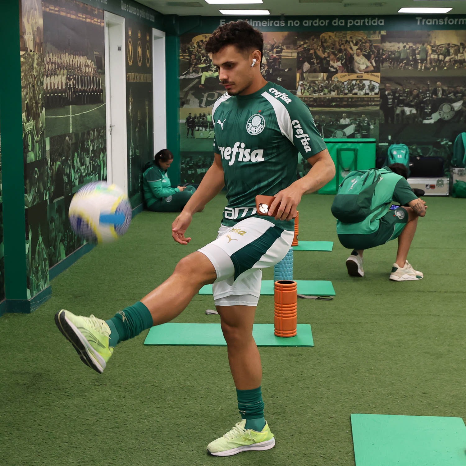 Palmeiras deverá ter retorno de Raphael Veiga contra o Liverpool-URU