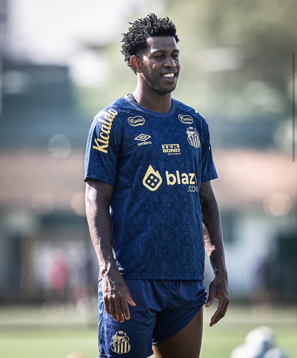 Poupado em Manaus, zagueiro Gil deve ser a novidade do Santos diante da Ponte Preta