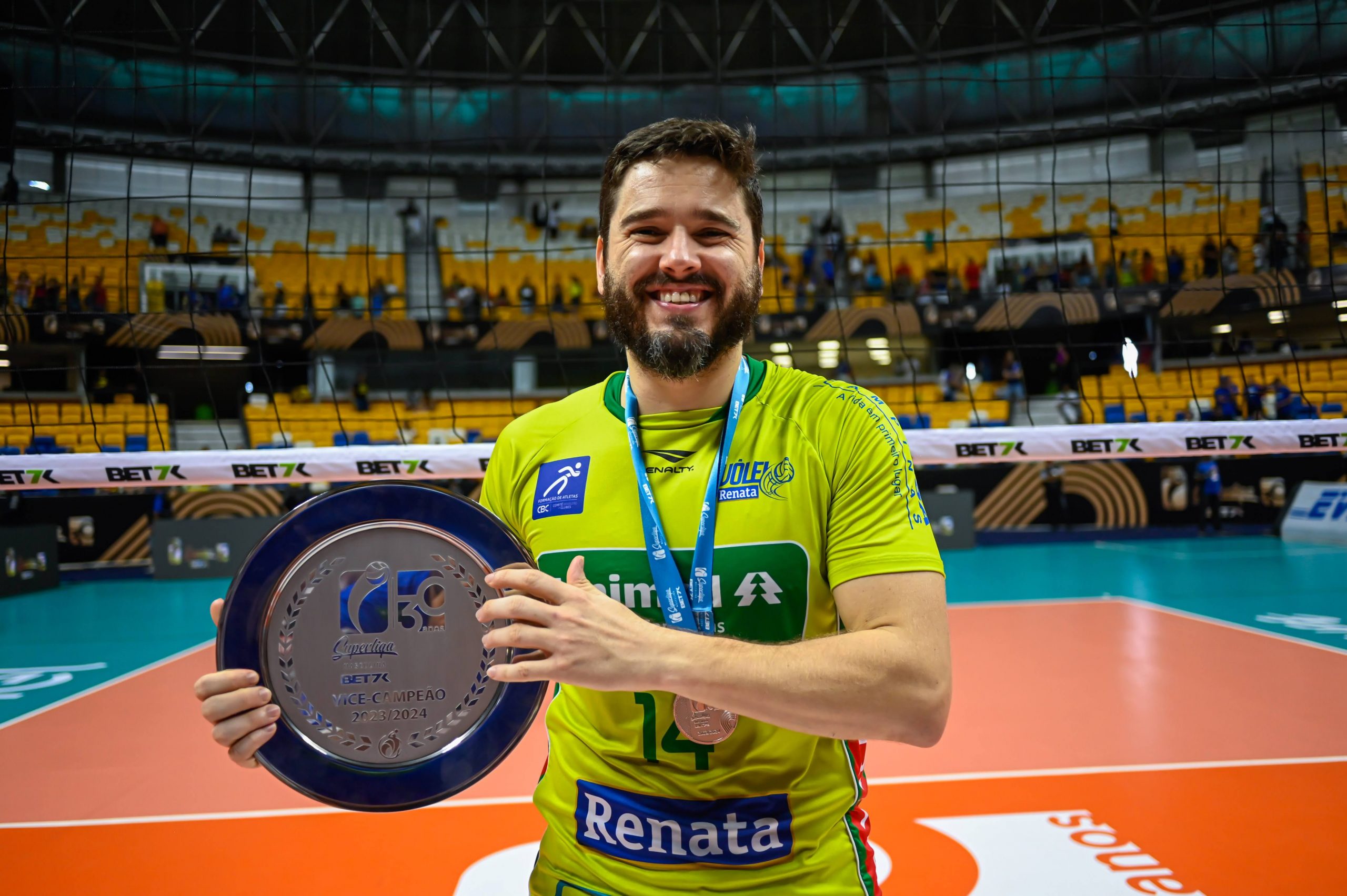 Vôlei Renata renova com líbero Lukinha para temporada 24/25
