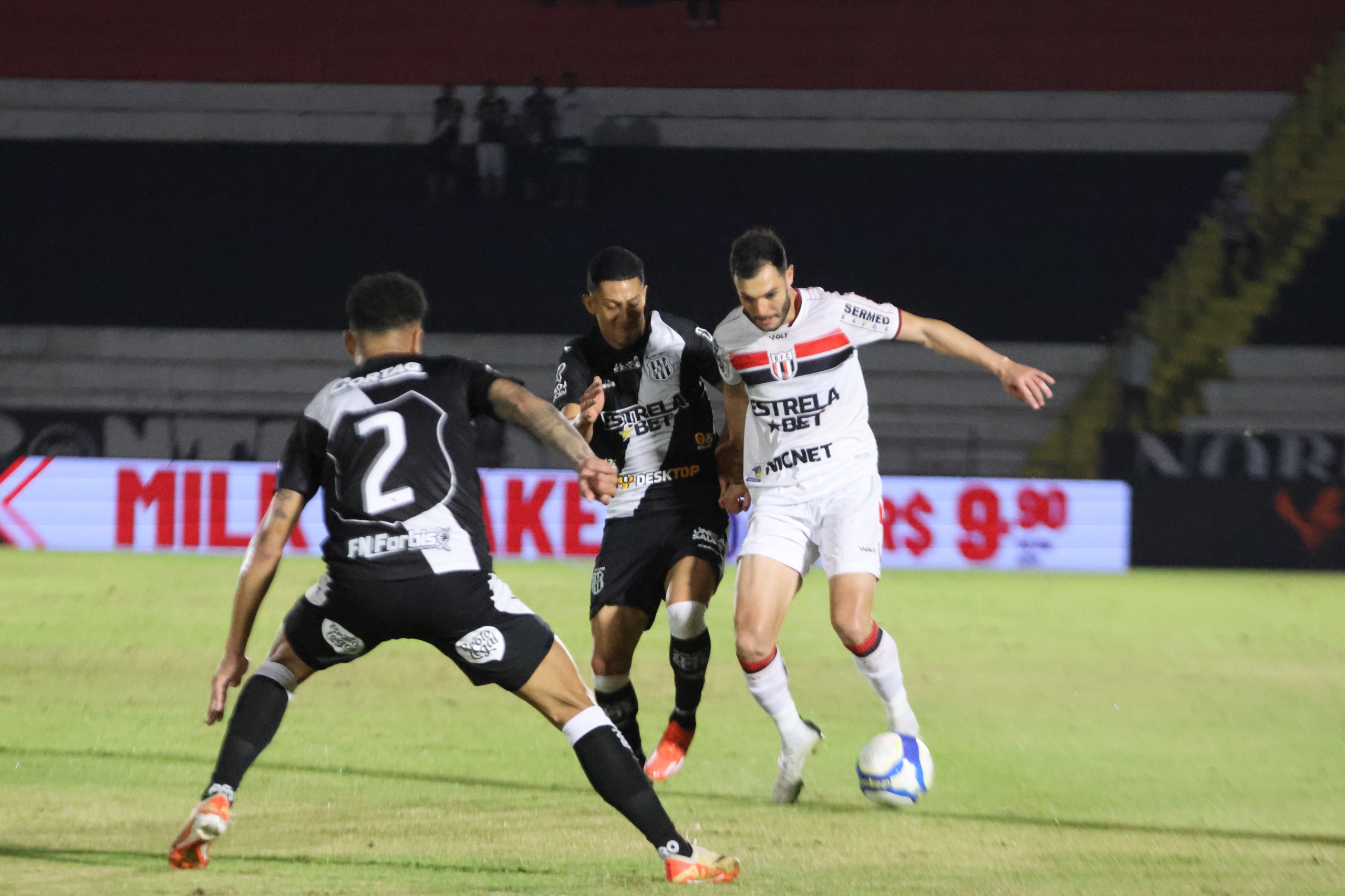 Apática, Ponte Preta perde para o Botafogo em Ribeirão Preto