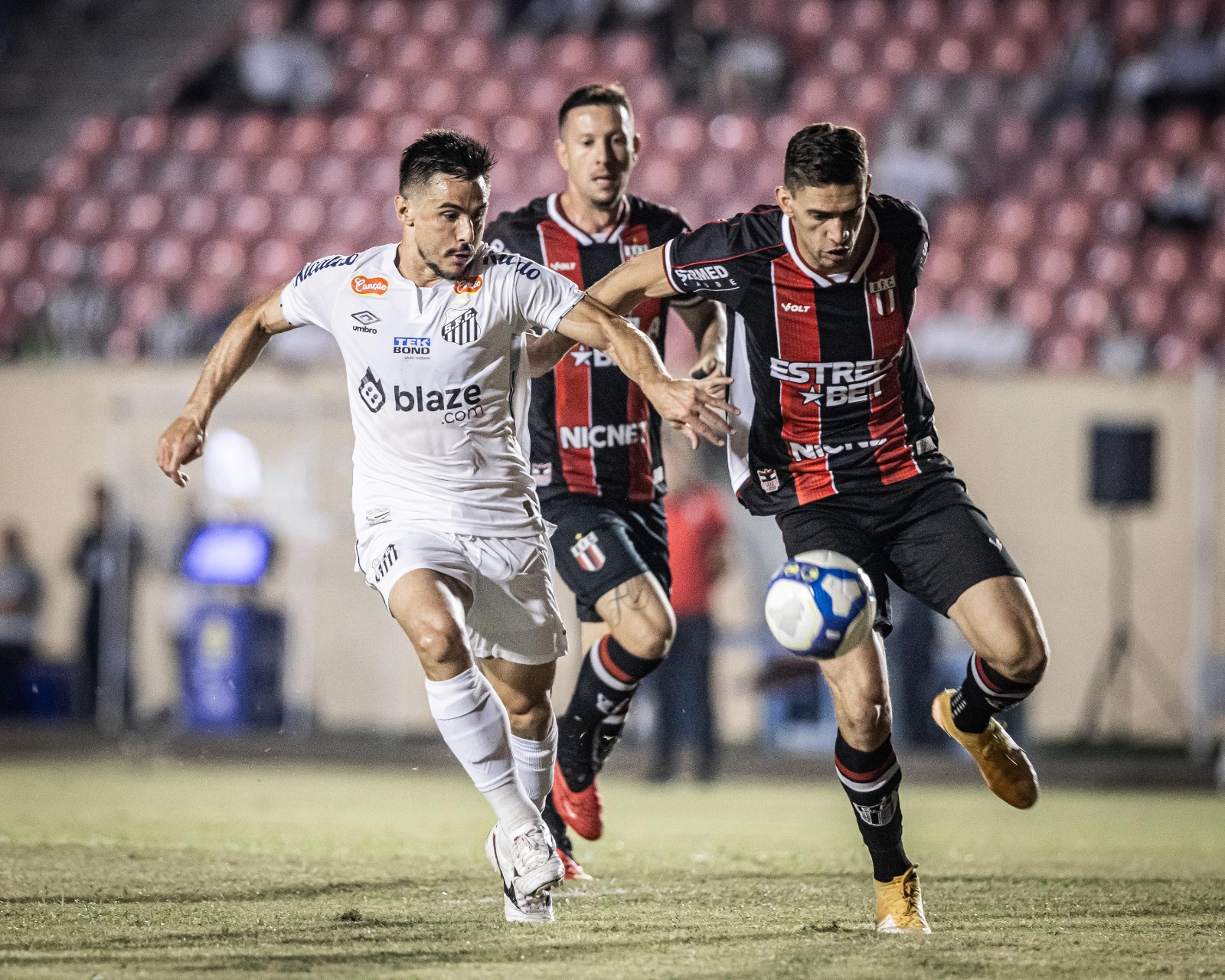 Após tropeço, técnico Fábio Carille pede atenção ao elenco do Santos
