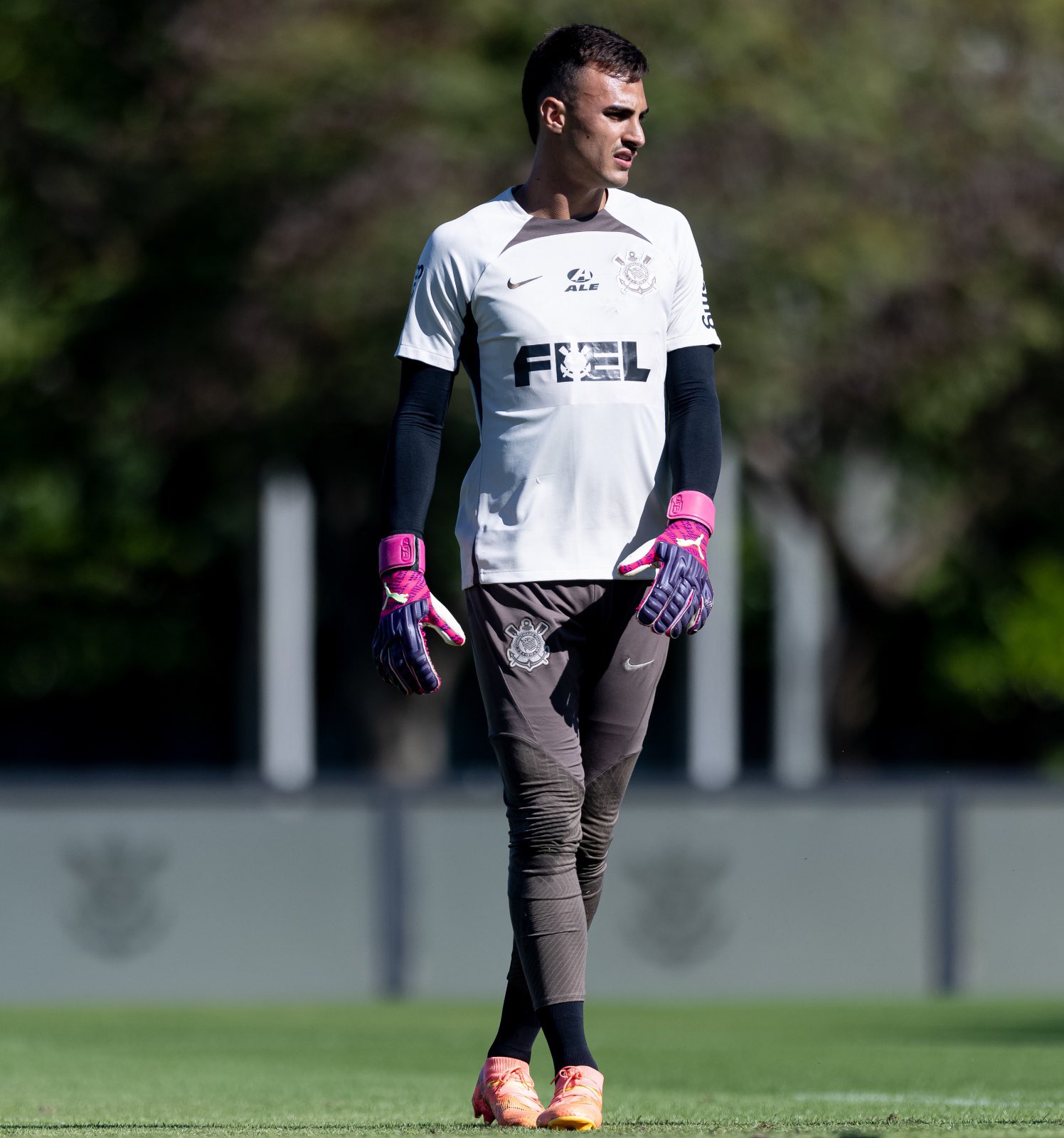 Corinthians enfrenta o Internacional e tenta colocar fim a jejum de vitórias