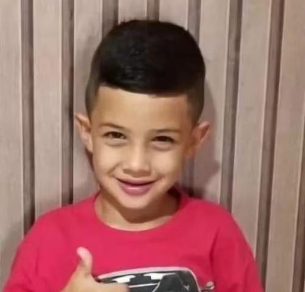 Criança que morreu em acidente com motorista embriagado é enterrada