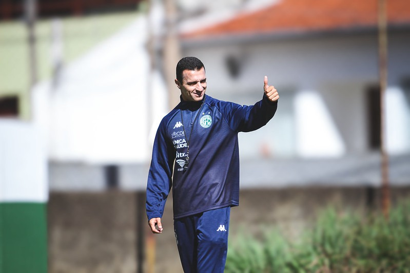 Guarani demite técnico Júnior Rocha após 38 dias de trabalho