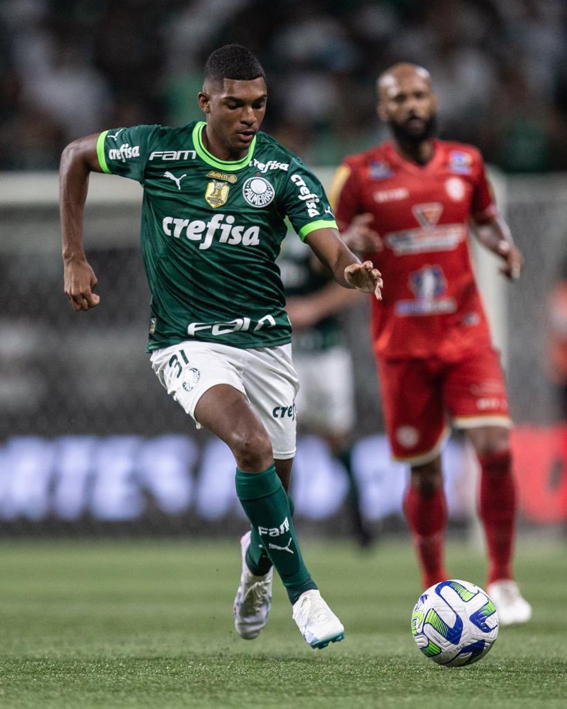 Palmeiras pode fechar venda de Luís Guilherme para West Ham