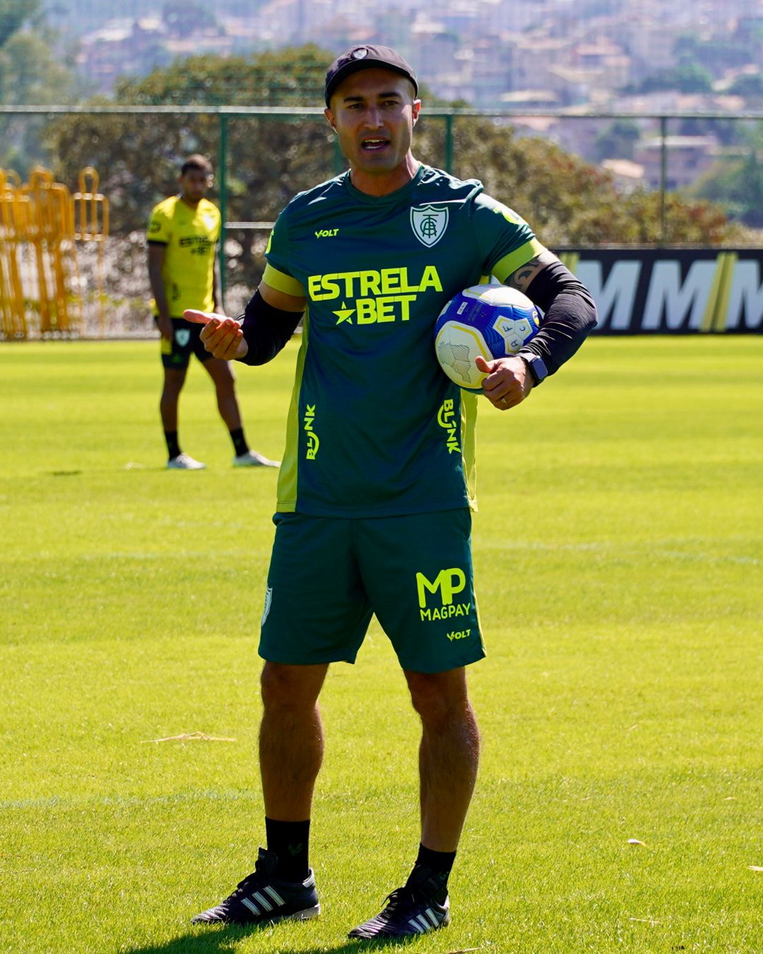 Técnico Cauan de Almeida lamenta tropeço do América-MG, mas já pensa na Ponte Preta
