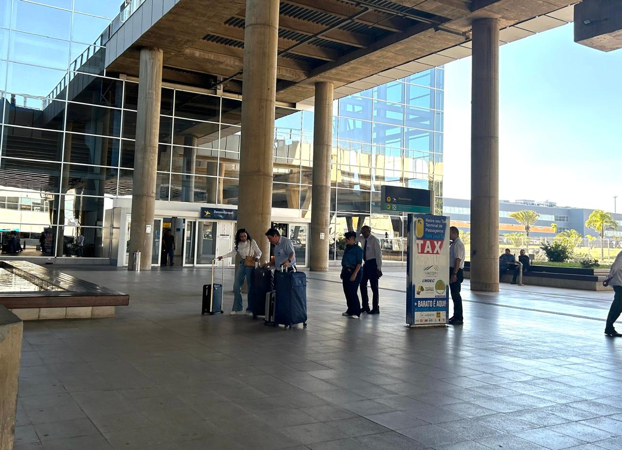 Motoristas de app devem ter pontos exclusivos de embarque em Viracopos  